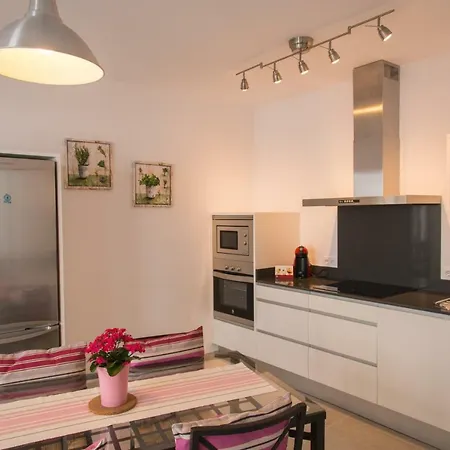 Ca Sa Padrina Barruana Nyaraló *